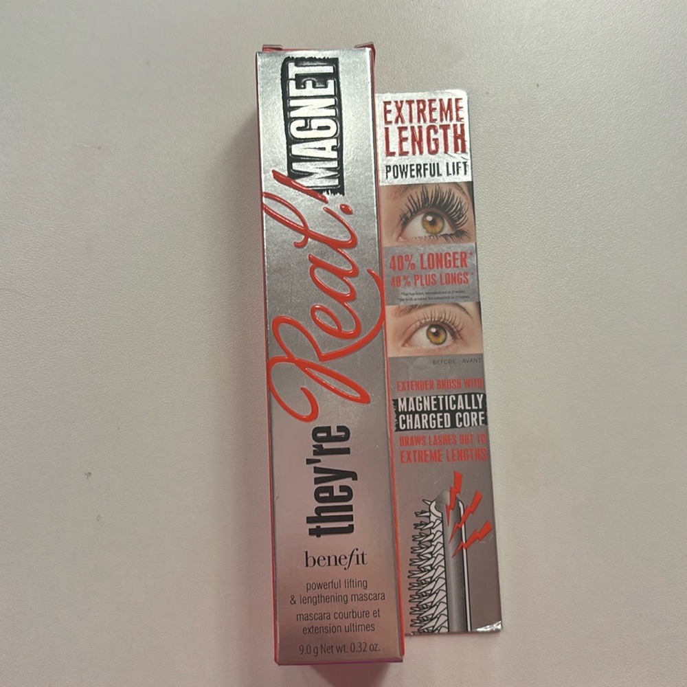 Benefit They’re Real! Magnet Extreme Lengthening Mascara